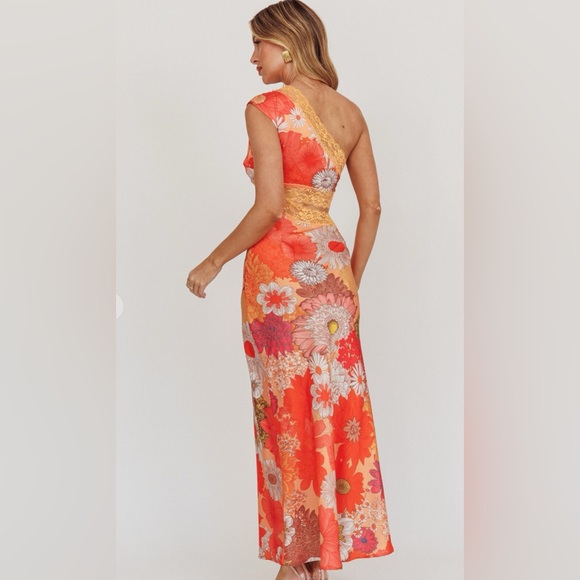 Saints and secrets floral maxi dress - Picture 5 of 6
